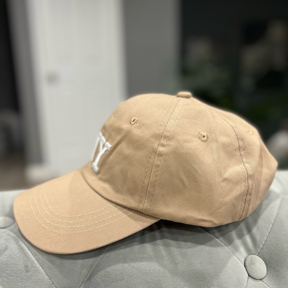 NY HAT - Picture 3 of 4